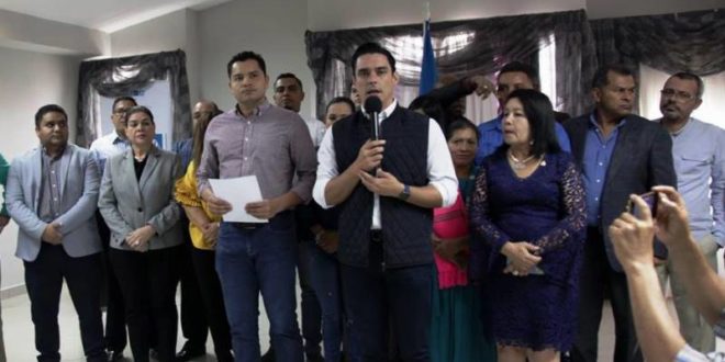 Luis Colindres: Libre impulsa la caravana de migrantes hondureños