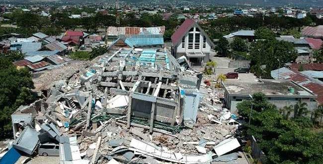 Más de 800 muertos por terremoto y tsunami en Indonesia