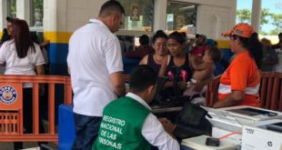 Gobierno de Guatemala retorna a 953 hondureños migrantes