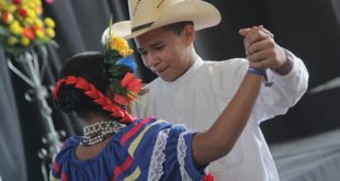 Bailarines de danzas folklóricas concursan en La Esperanza e Intibucá