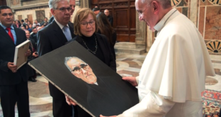 El Vaticano canoniza a monseñor Romero, santo y mártir salvadoreño