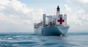 El buque hospital USNS Comfort