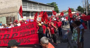 Fuerzas de choque del gobierno hondureño reprimen a manifestantes