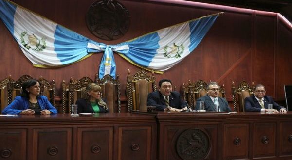 Corte Constitucional de Guatemala suspende salida de la CICIG