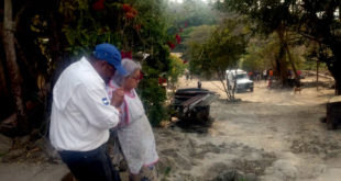 Evacúan 20 viviendas en El Hatillo ante incendio forestal