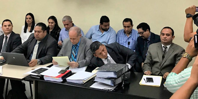 Condenan a Mario Zelaya compinches por corrupción en el IHSS