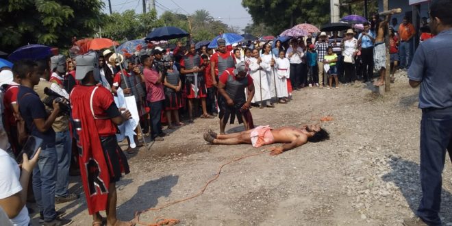 Reclusos hondureños conmemoran la crucifixión