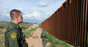 Utilizan a niño hondureño como escudo en frontera EEUU y México