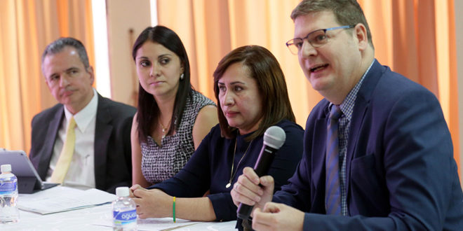 Instalan comisión que revisará metodología para medir pobreza hondureña