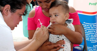Salud inicia jornada de vacunación y desparasitación