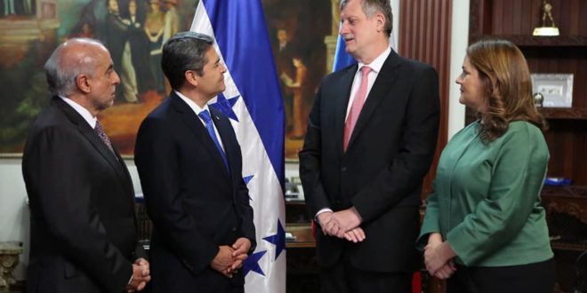 Cuatro embajadores presentan cartas credenciales en Honduras