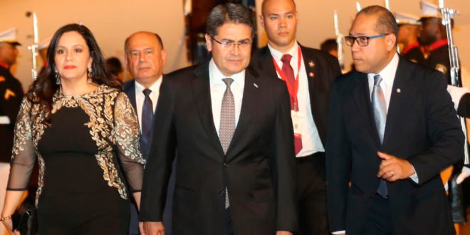 Presidente Hernández participa en toma de posesión del gobernante de Panamá