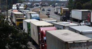 Transportistas de carga pesada anuncian nuevo paro de labores
