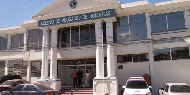 Unos 40 abogados han huido por amenazas de muerte en Honduras