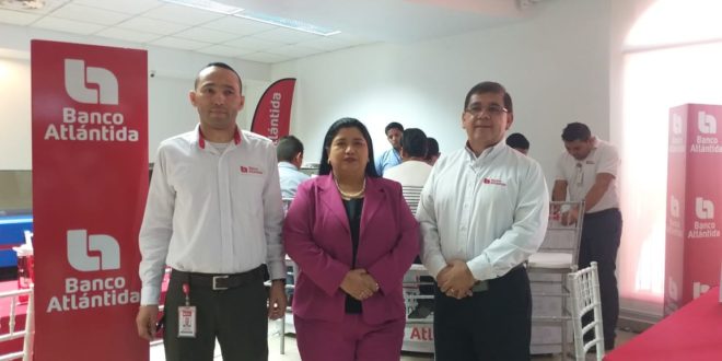 Banco Atlántida realiza ferias de ahorro y bancarización digital en Santa Rosa de Copán