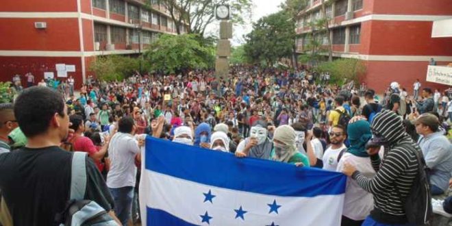 Universitarios inician movilizaciones exigiendo la renuncia del gobernante hondureño