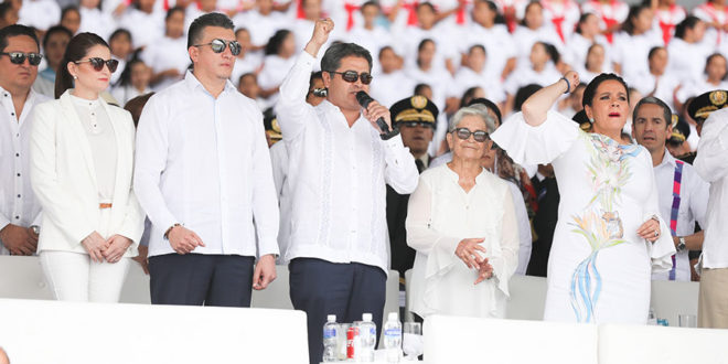 Presidente Hernández pide a Dios entendimiento entre hondureños para trabajar juntos por el país
