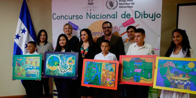 Gobierno y PMA premian a niños ganadores del Concurso Nacional de Dibujo
