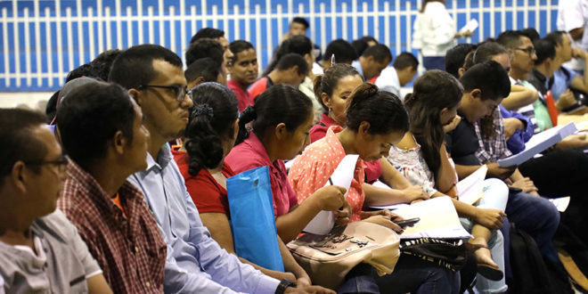 Hondureños se inscriben para optar a visas de trabajo en EEUU