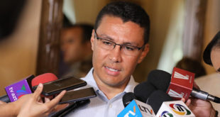 Ebal Díaz: "Los que sueñan con la renuncia del Presidente, pueden seguir soñando"
