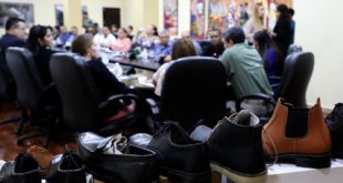 Personalidades hondureñas se comprometen a promover calzado de productores de Comayagüela