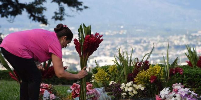 Hondureños conmemoran hoy 2 de noviembre el Día de los Fieles Difuntos