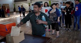 Uruguay inicia votación en segunda vuelta de elecciones presidenciales
