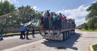 Caravana de inmigrantes hondureños intentará ingresar este jueves a Guatemala