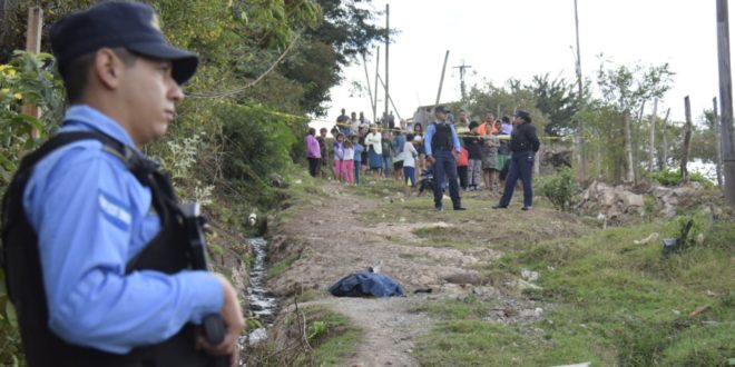 Ultiman a una mujer en la colonia Nueva Suyapa de Tegucigalpa