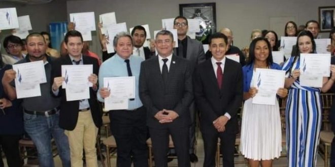 Unos 33 extranjeros obtienen la nacionalidad Hondureña