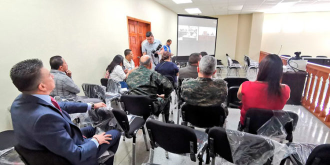 Presidente del Poder Judicial supervisa simulacro de juicio virtual en Honduras