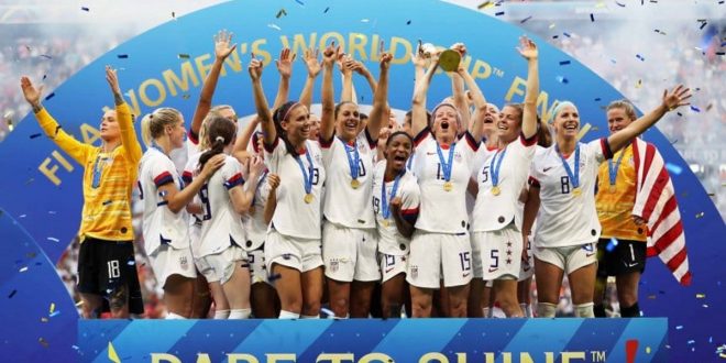 FIFA aplaza mundiales sub 17 y sub 20 femenil