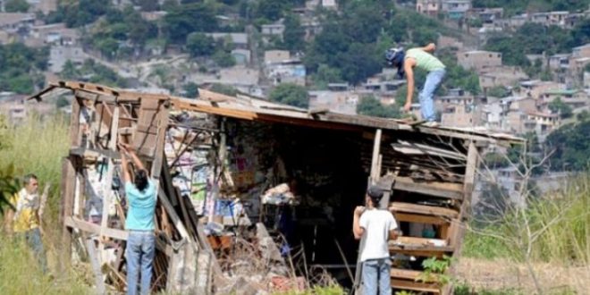 Analista advierte: En riesgo futuras generaciones por endeudamiento de Honduras