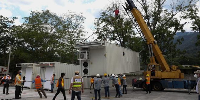 Así avanza la instalación del hospital móvil de San Pedro Sula