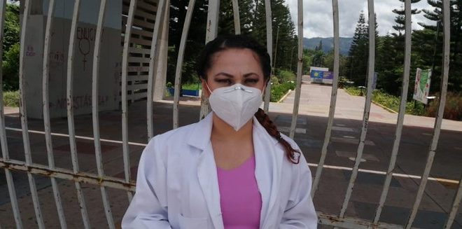 Médicos egresados de la UNAH a la espera de ser contratados