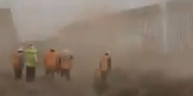 (VÍDEO): Tormenta Hanna derriba parte del muro fronterizo en Texas