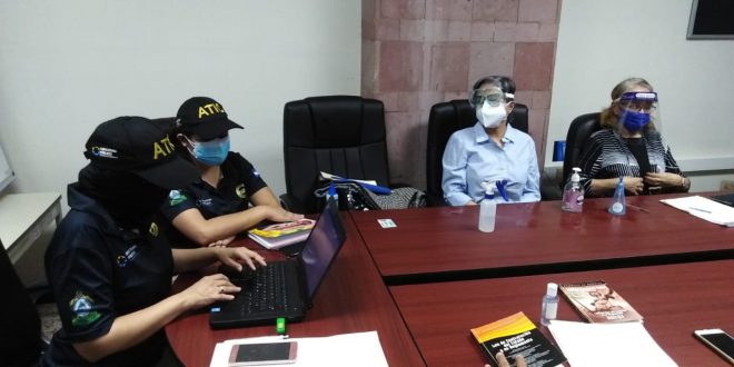 Funcionaria declara ante la ATIC en caso de compra millonaria de mascarillas