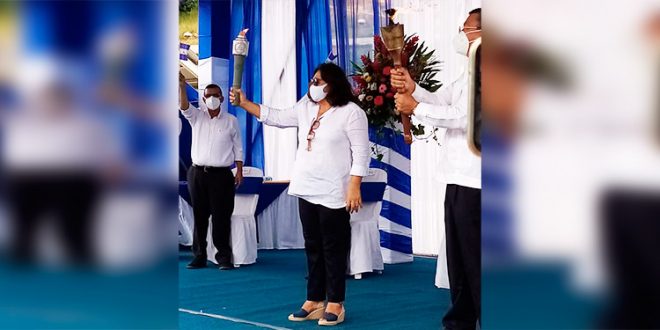 Honduras entrega antorcha Centroamericana a Nicaragua