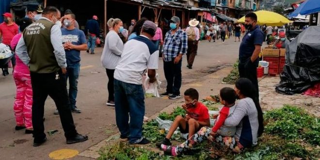 Investigadora hondureña: la población no está haciendo caso de la restricción