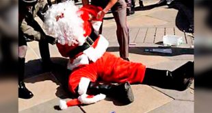 Arrestaron a Santa Claus por acoso sexual