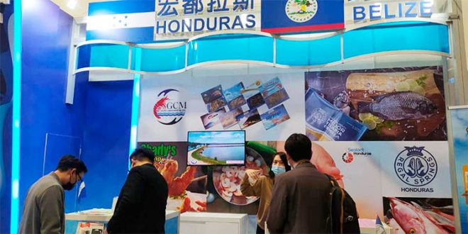 Taiwán apoya Honduras a promocionar sus camarones en la Feria Internacional de Mariscos