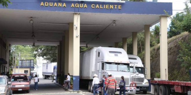 Aduana Agua Caliente retorna a su horario normal