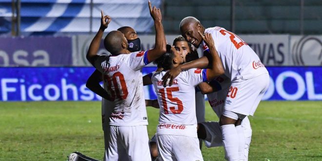 Olimpia saca ventaja ante Motagua y sueña con la finalísima del Apertura