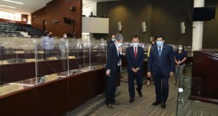 Parlamento hondureño recibe donación de equipo tecnológico de Corea