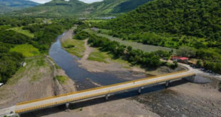 Finalizan puente que comunica municipios de Choluteca