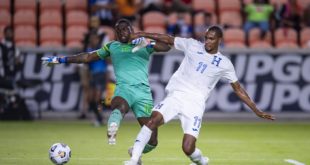 Honduras golea a Granada en su debut en la Copa Oro