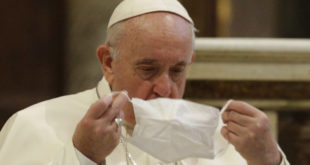 Hospitalizan al Papa Francisco para someterlo a una cirugía en el colon