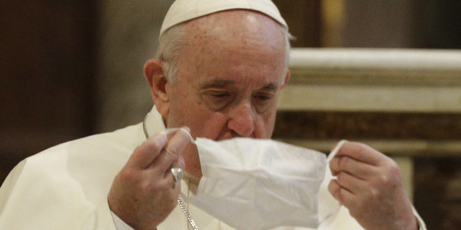 Hospitalizan al Papa Francisco para someterlo a una cirugía en el colon