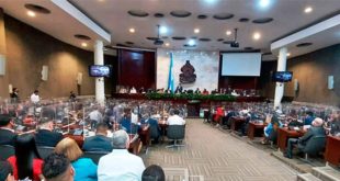 Congreso que preside Luis Redondo presenta decretos en tema energético y combustibles