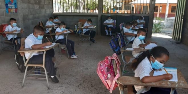 Daniel Sponda: "No vamos a suspender las clases" en Honduras